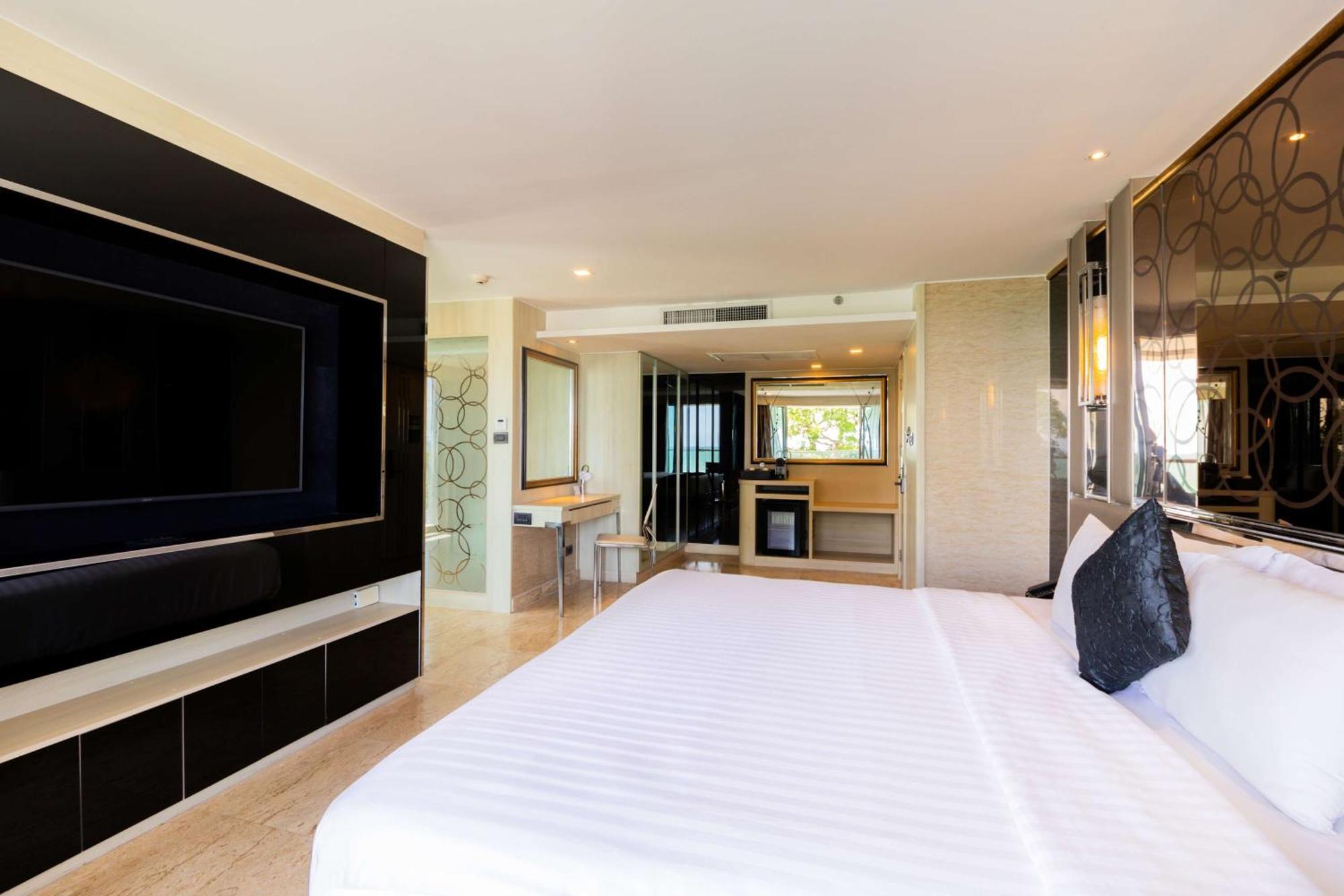 The Sanctuary Resort Pattaya, BW Signature Collection Extérieur photo